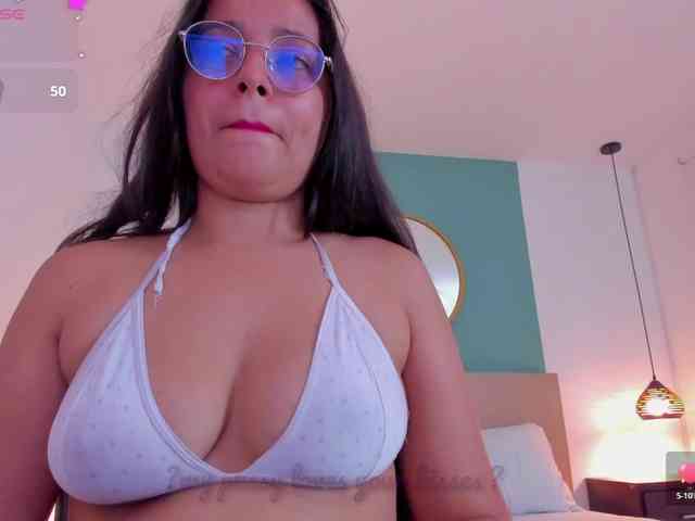 lucy-blue28 webcam