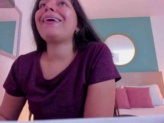 lucy-blue28 webcam