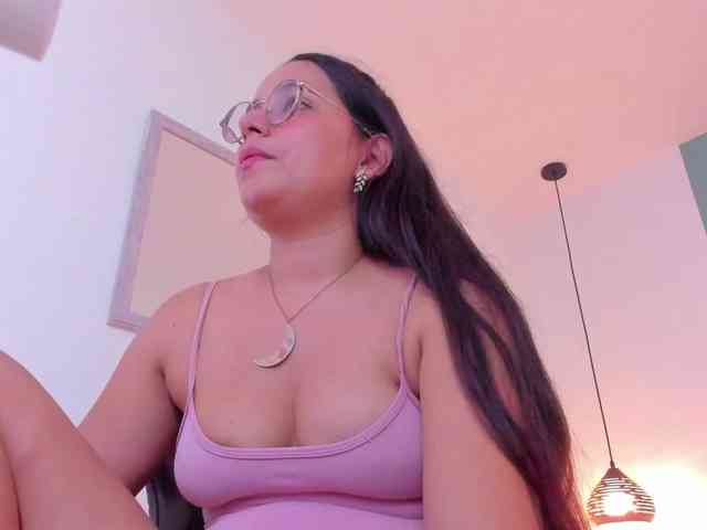 lucy-blue28 webcam
