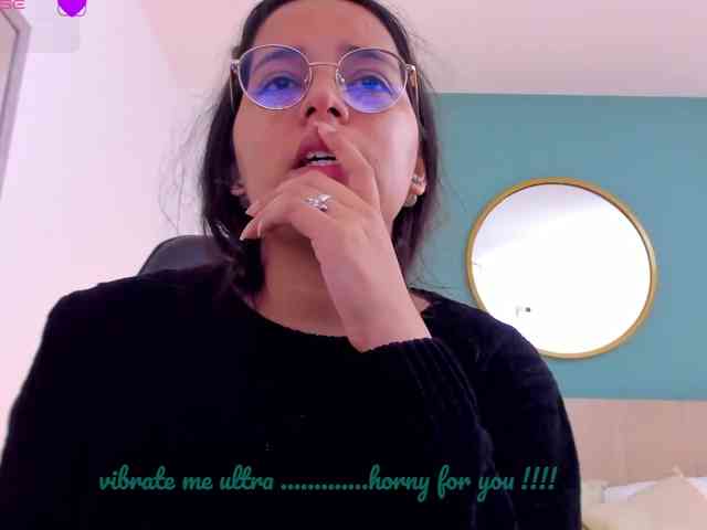 lucy-blue28 webcam