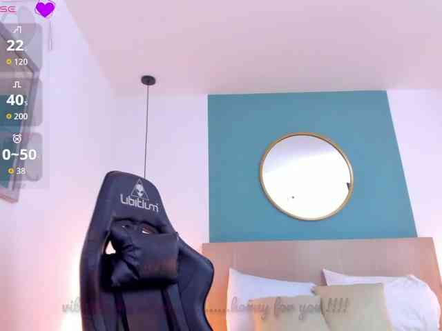lucy-blue28 webcam