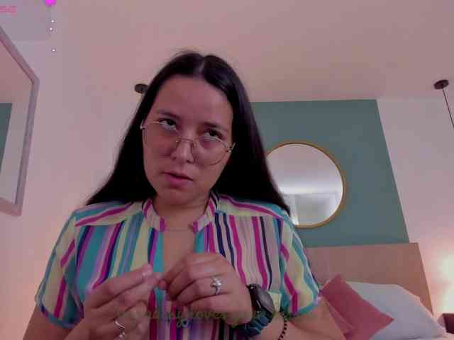 lucy-blue28 webcam