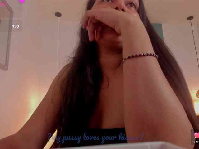 lucy-blue28 webcam