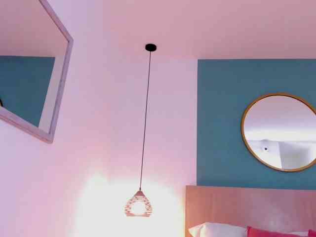 lucy-blue28 webcam