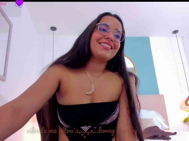 lucy-blue28 webcam