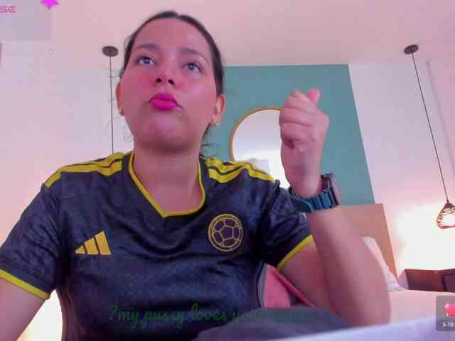 lucy-blue28 webcam