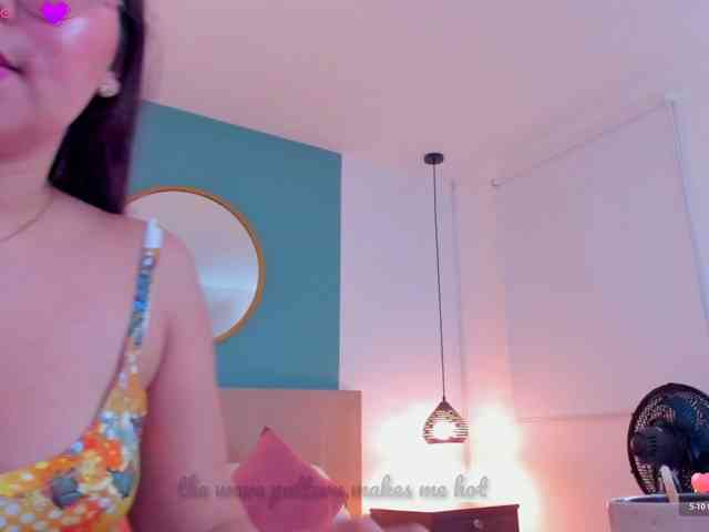 lucy-blue28 webcam
