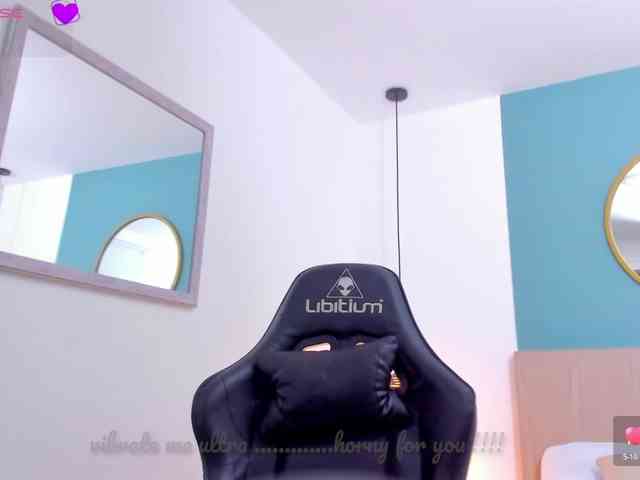 lucy-blue28