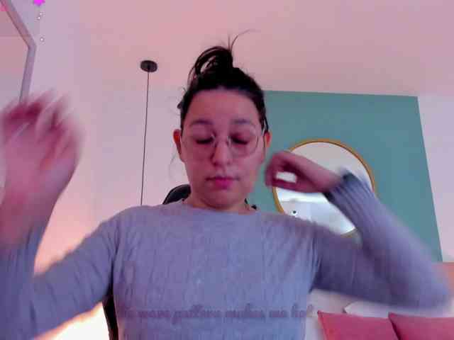 lucy-blue28 webcam