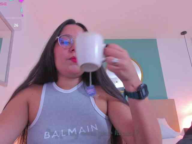 lucy-blue28 webcam
