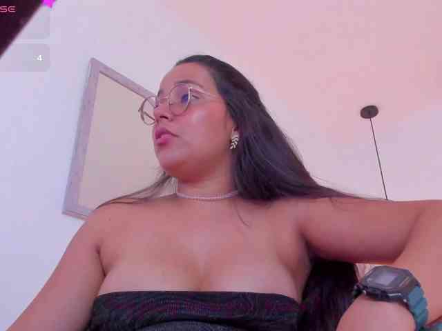 lucy-blue28 webcam