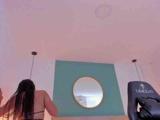 lucy-blue28 webcam