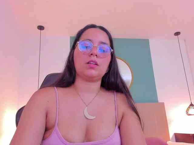 lucy-blue28 webcam