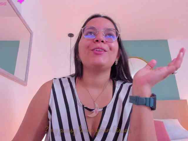 lucy-blue28 webcam