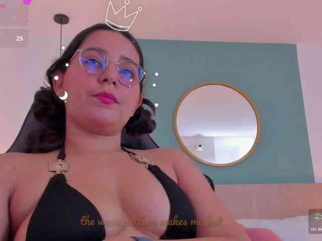 lucy-blue28 webcam