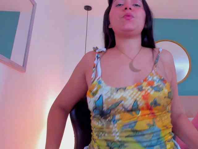 lucy-blue28 webcam