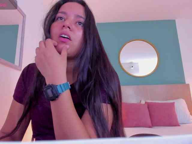 lucy-blue28 webcam