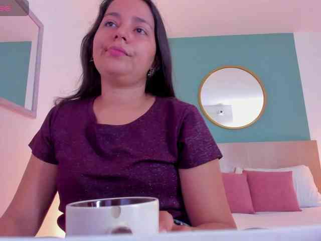 lucy-blue28 webcam