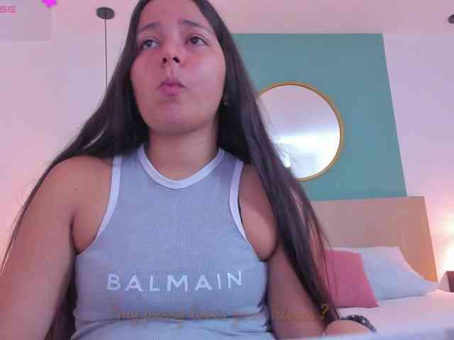 lucy-blue28 webcam