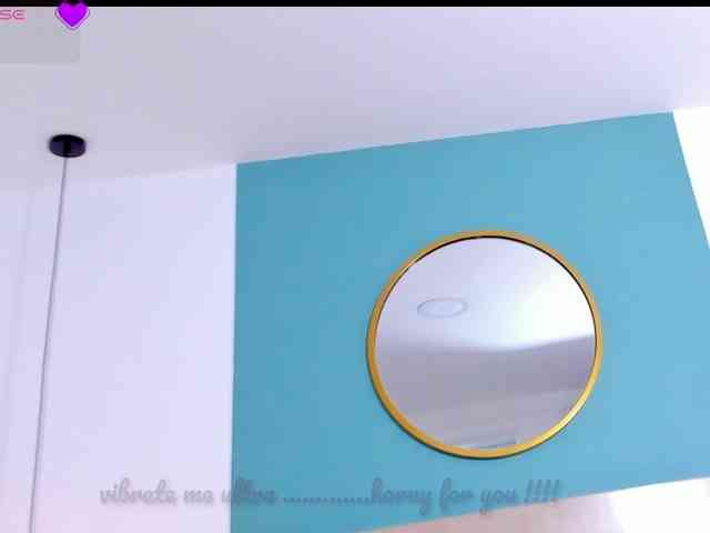 lucy-blue28 webcam