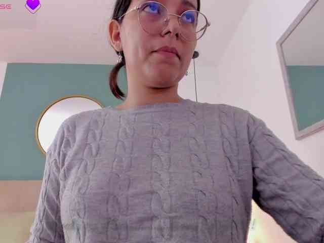 lucy-blue28 webcam