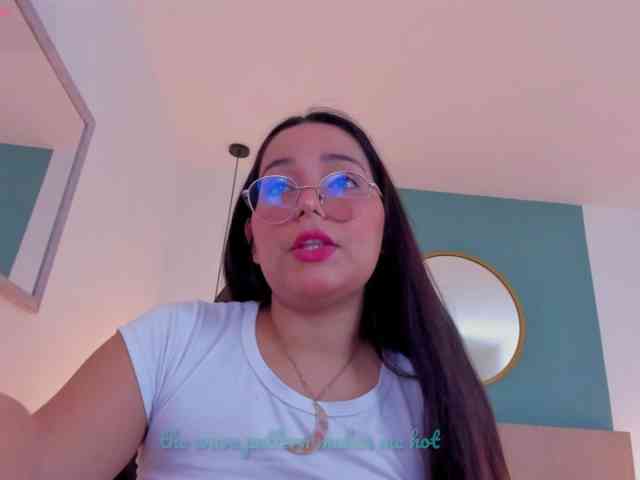 lucy-blue28 webcam