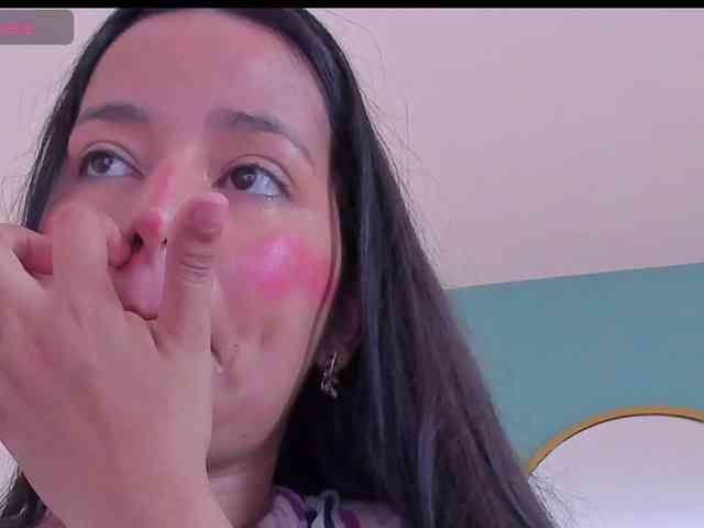lucy-blue28 Live Webcam on BongaCams