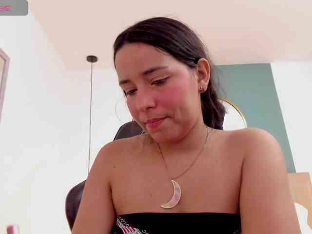 lucy-blue28 webcam