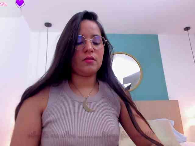 lucy-blue28