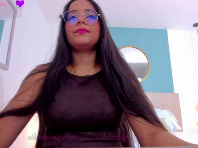 lucy-blue28 webcam