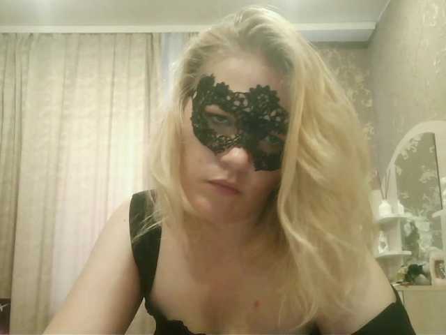 Sarah-Jane live cam