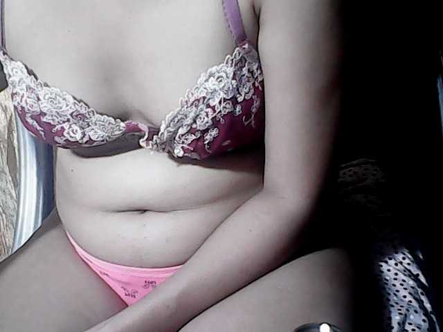 flowerhairypinay live cam on BongaCams
