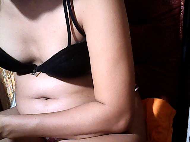 flowerhairypinay live cam on BongaCams