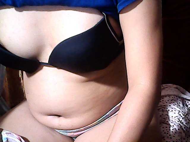 flowerhairypinay live webcam show
