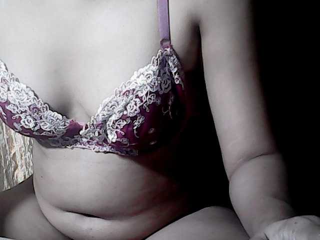 flowerhairypinay live cam on BongaCams