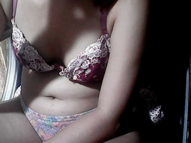 flowerhairypinay live cam on BongaCams