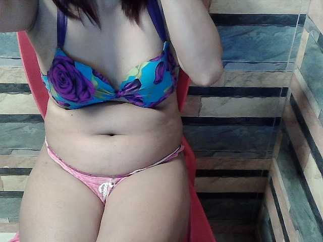 flowerhairypinay live cam on BongaCams