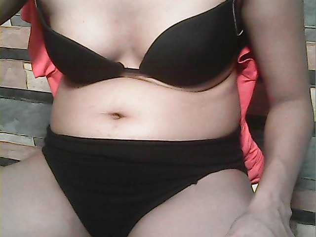 flowerhairypinay live cam on BongaCams