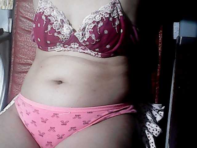 flowerhairypinay live cam on BongaCams