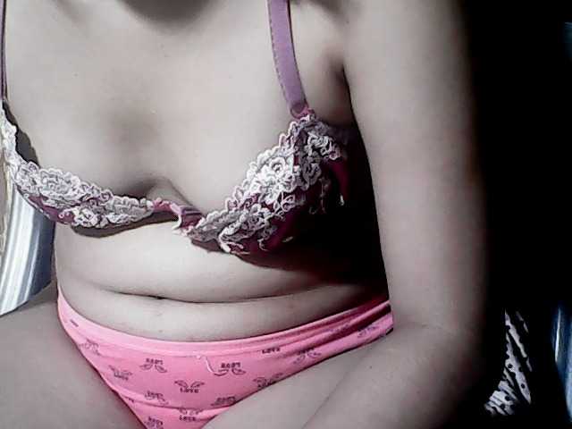 flowerhairypinay live cam on BongaCams