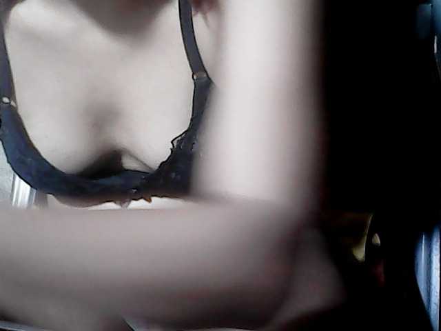 flowerhairypinay live cam on BongaCams