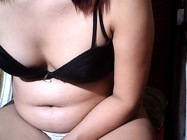 flowerhairypinay live cam on BongaCams