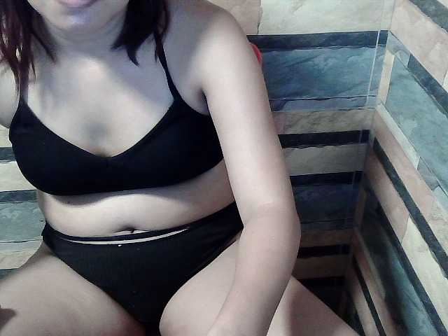 flowerhairypinay live cam on BongaCams