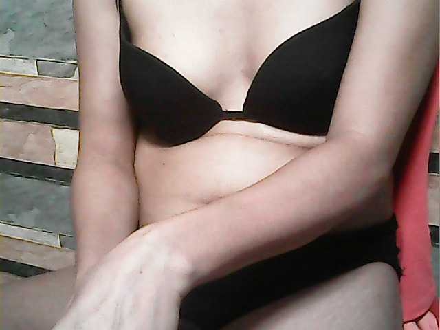 flowerhairypinay live cam on BongaCams