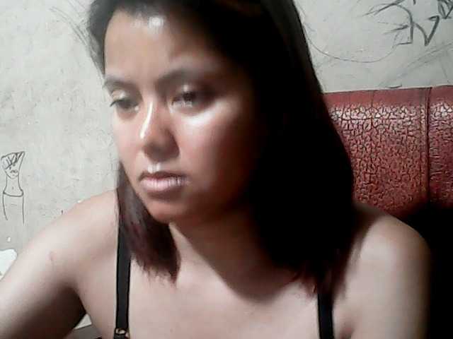 flowerhairypinay live cam on BongaCams