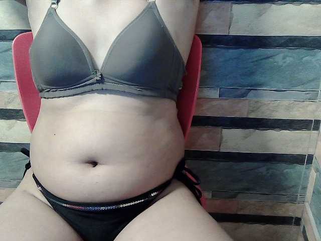 flowerhairypinay live cam on BongaCams