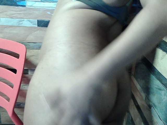 flowerhairypinay live cam on BongaCams