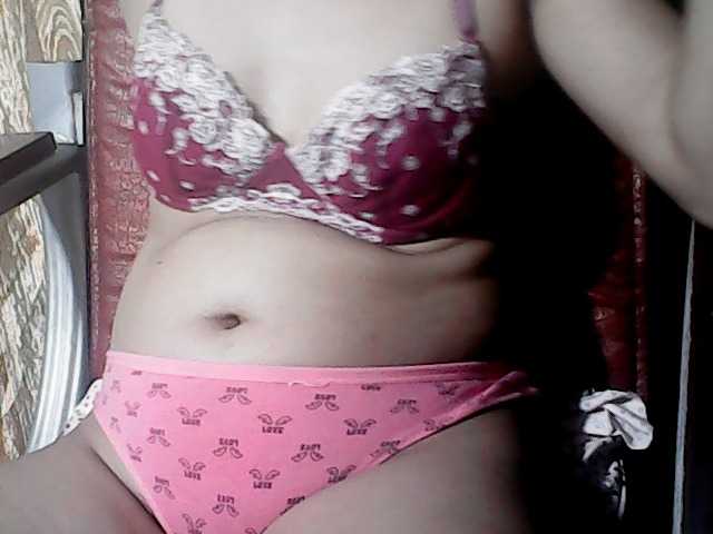 flowerhairypinay live cam on BongaCams