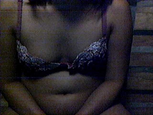 flowerhairypinay live cam on BongaCams