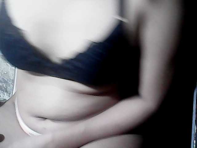 flowerhairypinay live cam on BongaCams